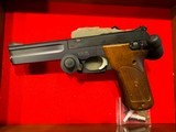 SMITH & WESSON MODEL 422 .22 LR - 2 of 3