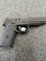 FN FNS-40 .40 S&W - 1 of 3