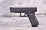 Glock G22Gen 4 .40 S&W - 2 of 3