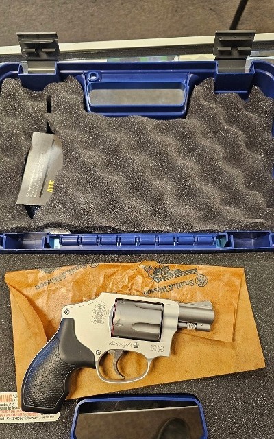 SMITH & WESSON 442-2 .38 SPL