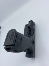 SPRINGFIELD ARMORY XD-40 .40 S&W - 3 of 3