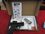SMITH & WESSON M&P9 SHIELD THUMB SAFETY 2 MAGS 9MM LUGER (9X19 PARA)