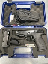 SMITH & WESSON M&P 40 .40 S&W - 1 of 3