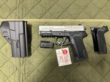 SIG SAUER SP2022 W/LASER 9MM LUGER (9X19 PARA) - 2 of 3