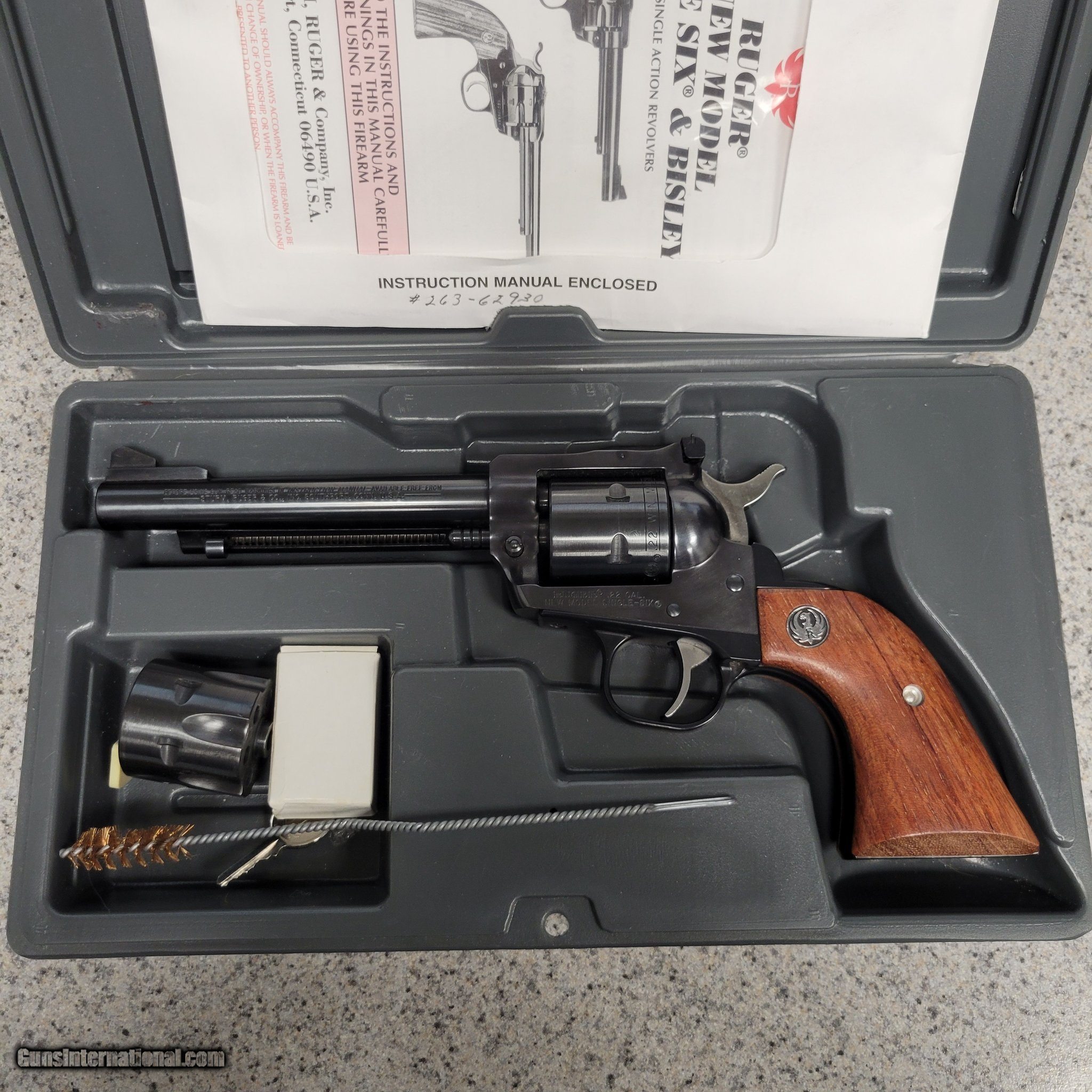 RUGER NEW MODEL SINGLE-SIX CONVERTIBLE .22 LR/.22 WMR