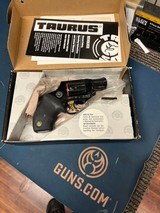 TAURUS 85UL ULTRA-LITE .38 SPL - 1 of 3