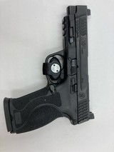 Smith & Wesson M&P M2.0 Optic Ready 10MM - 2 of 3