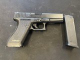 GLOCK G17 GEN2 9MM LUGER (9X19 PARA) - 2 of 3