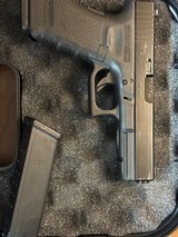 GLOCK 22 GEN 3 G22 40S&W POLICE TRADE IN .40 S&W - 2 of 3