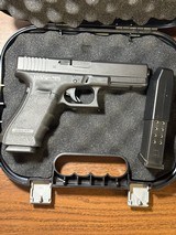 GLOCK 17 G17 GEN 4 9mm w/ 2 MAGS (POLICE TRADE-IN) 9MM LUGER (9X19 PARA) - 2 of 3