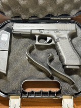 GLOCK 17 G17 GEN 4 9mm w/ 2 MAGS (POLICE TRADE-IN) 9MM LUGER (9X19 PARA)