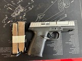 SMITH & WESSON SD40 VE .40 S&W - 2 of 2