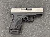 SPRINGFIELD ARMORY XDS-40
3.3 .40 S&W - 2 of 3 SPRINGFIELD ARMORY XDS-40
3.3 .40 S&W - 2 of 3