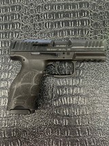 HECKLER & KOCH VP 40 .40 S&W - 1 of 3