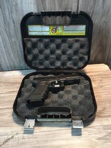 GLOCK 22 .40 S&W - 2 of 3
