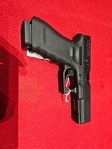 GLOCK G22 GEN 3 RTF-2 .40 S&W - 1 of 3