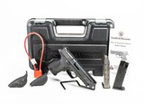 SMITH & WESSON M&P 9 Pro Series 9mm 17+1 w/ Box and 2 Mags 9MM LUGER (9X19 PARA)
