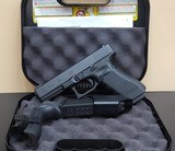 GLOCK 17
Gen4 9MM LUGER (9X19 PARA) - 1 of 3