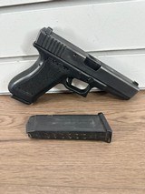 GLOCK 22 G22 GEN 4 .40 S&W - 1 of 3