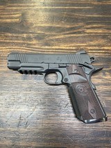 COLT Special Combat Commander .45 ACP - 2 of 3