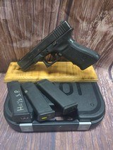 GLOCK 22 G22 Gen 3 .40 S&W - 1 of 3