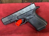 GLOCK 19 G19 compact gen 5 9MM LUGER (9X19 PARA) - 2 of 3