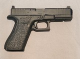GLOCK Glock 17 MOS 9MM LUGER (9X19 PARA) - 1 of 3