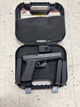 GLOCK G35 .40 S&W - 2 of 3