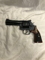 SMITH & WESSON 586 CLASSIC .357 MAG - 2 of 3
