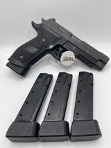 SIG SAUER P226 9MM LUGER (9X19 PARA) - 1 of 3