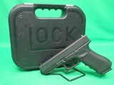 GLOCK 22 GEN4 .40 S&W - 1 of 3
