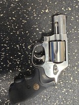 SMITH & WESSON 60-9 .357 MAG