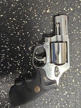 SMITH & WESSON 60-9 .357 MAG - 1 of 2