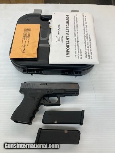 GLOCK 23 .40 S&W