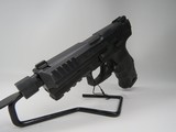 HECKLER & KOCH VP40 Tactical .40 S&W - 2 of 3