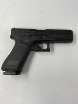 GLOCK G22 Gen 5 .40 CALIBER - 1 of 3