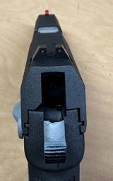 HECKLER & KOCH HK USP .45 ACP - 2 of 3