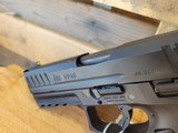 HECKLER & KOCH VP40 .40 S&W - 2 of 3