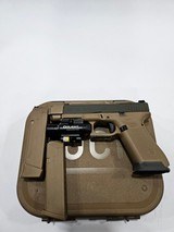 GLOCK 19x 9MM LUGER (9X19 PARA) - 1 of 3