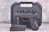 Glock G22Gen 4 .40 S&W - 1 of 3