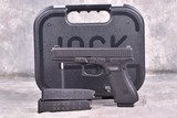 Glock G22Gen 4 .40 S&W - 1 of 3