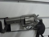 TAURUS 856 Defender .38 SPL - 2 of 3