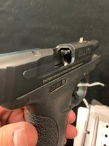 SMITH & WESSON M&P40 SHIELD .40 S&W - 2 of 3