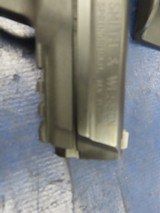 SMITH & WESSON M&P40 .40 S&W - 2 of 3