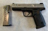 SMITH & WESSON SD 40 VE .40 S&W - 1 of 3