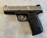 SMITH & WESSON SD 40 VE .40 S&W - 2 of 3