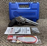 SMITH & WESSON 617 .22 LR - 1 of 3