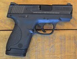 SMITH & WESSON M&P40 SHIELD .40 S&W - 2 of 2