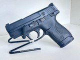 SMITH & WESSON M&P 40 SHIELD .40 S&W - 1 of 3