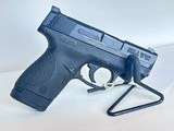 SMITH & WESSON M&P 40 SHIELD .40 S&W - 2 of 3